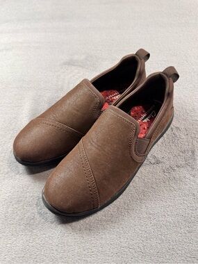 Clarks Cloudsteppers Breeze Dawn Women's Slip-On Comfort Loafers